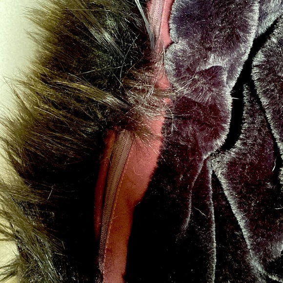 Brand: Bebe Colour: burgundy, black, with gold accents. Size: Large. - Picture 3 of 5